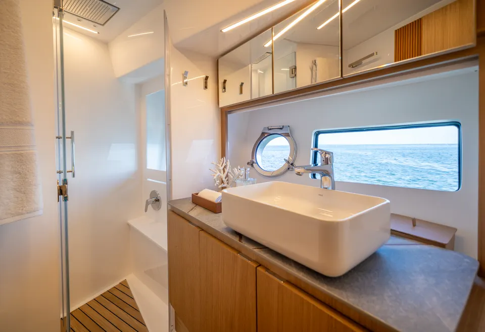 Intermarine 60 — foto 32 de 55