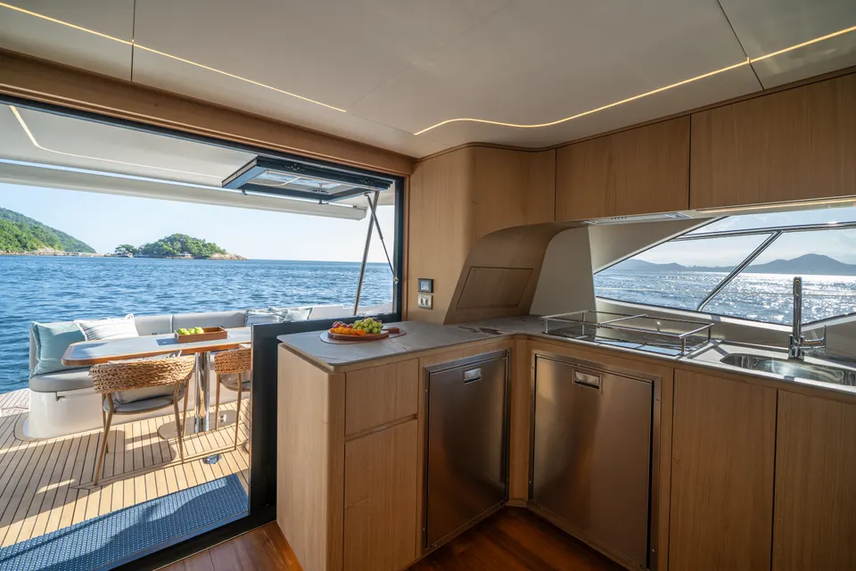 Intermarine 60 — foto 50 de 55