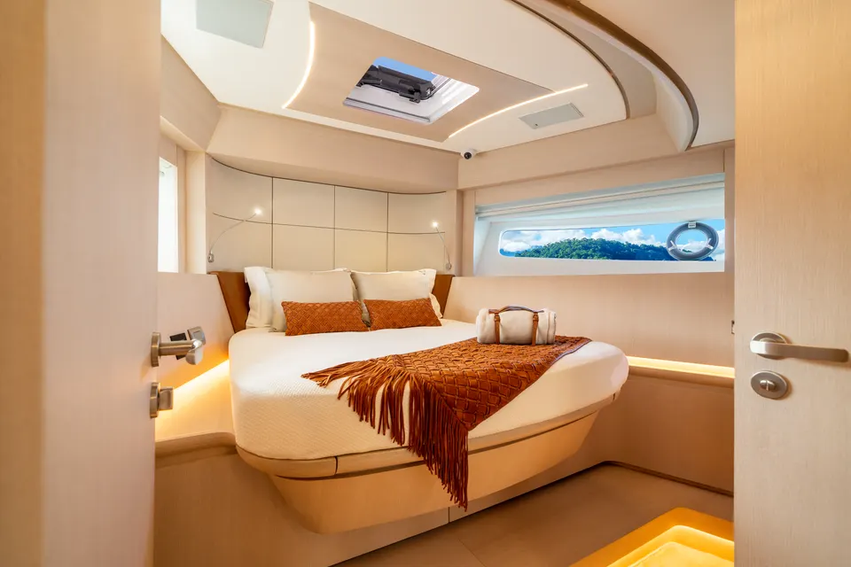 Intermarine 640HDF — foto 13 de 37
