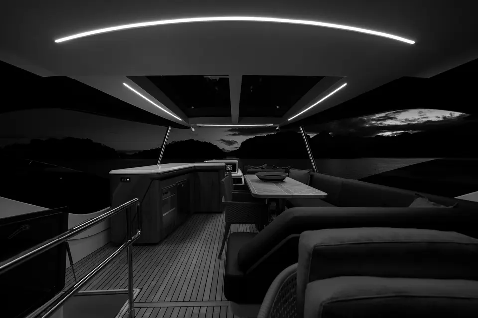 Intermarine 640HDF — foto 36 de 37