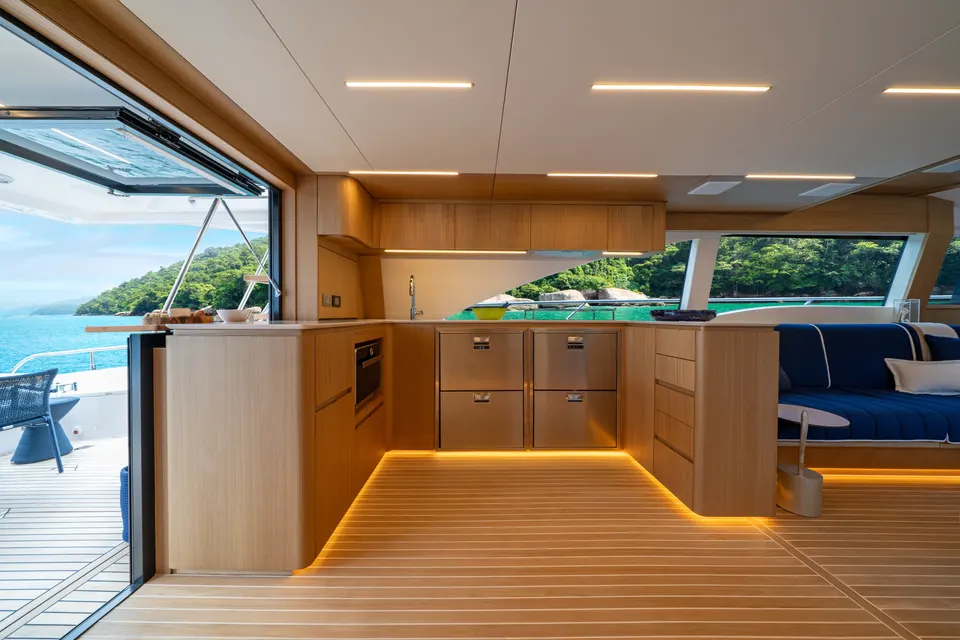 Intermarine 70 — foto 19 de 31