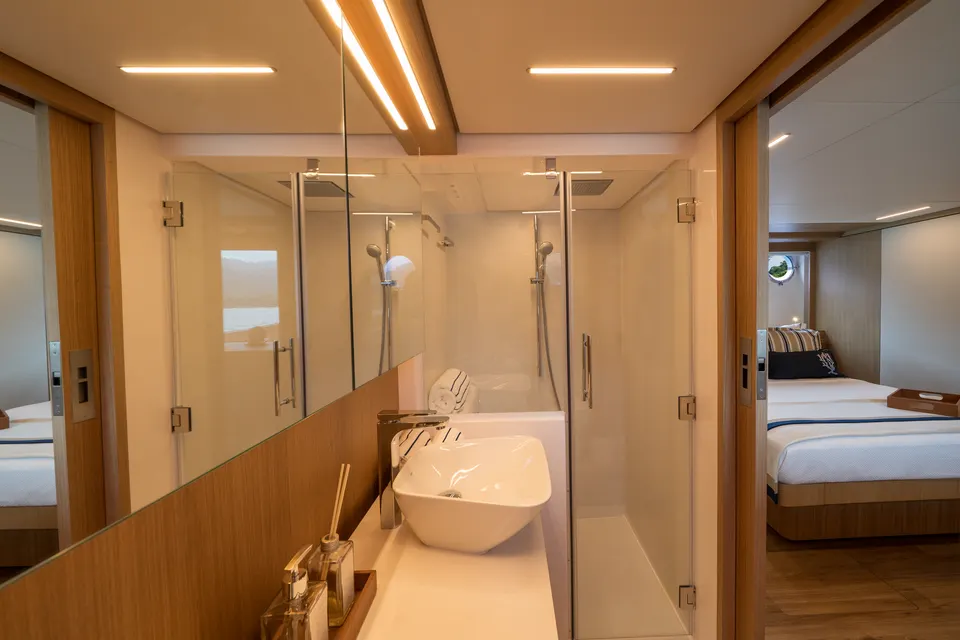 Intermarine 70 — foto 25 de 31